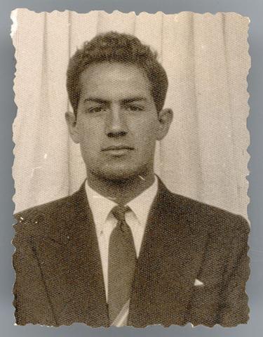 Primera imagen del registro Retrato de Anátoles Varas B.