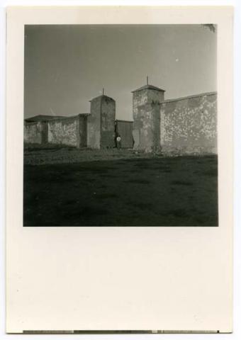 Primera imagen del registro Portón de fundo
