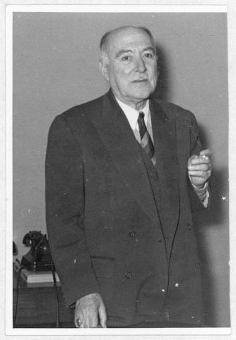 Primera imagen del registro Eduardo Barrios. Director Biblioteca Nacional