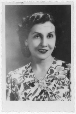 Primera imagen del registro Berta S. de Caldera. Directora suplente, agosto 1941 a marzo 1943, fecha en que fue nominada en propiedad