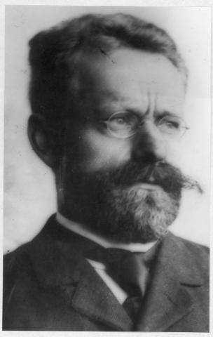 Primera imagen del registro Emilio Volckmann