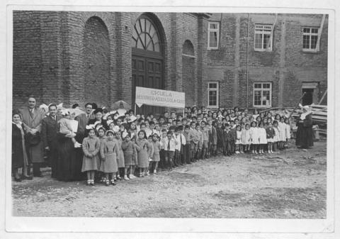 Primera imagen del registro Escuela Hernando Adriasola-Cruz
