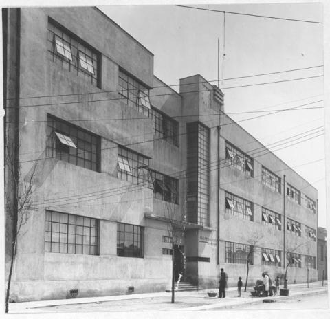 Primera imagen del registro Escuela de Hombres Nº 16