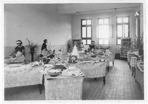 Primera imagen del registro Escuela Ramón Barros Luco