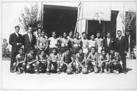 Primera imagen del registro Equipo de básquetbol, competencia con el Liceo de Constitución