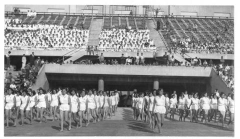 Primera imagen del registro Revista de gimnasia en Estadio Nacional