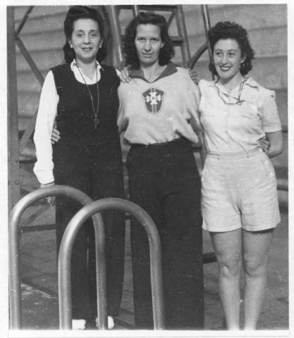 Primera imagen del registro Tres mujeres