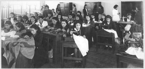 Primera imagen del registro Curso de educación para el hogar, costura