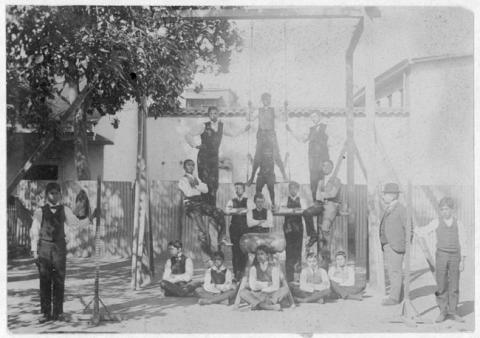 Primera imagen del registro Clase de gimnasia año