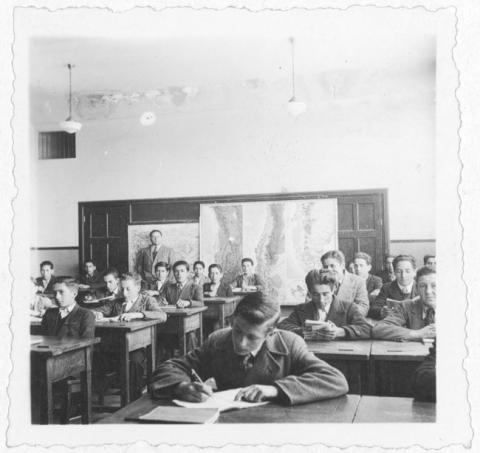 Primera imagen del registro Clase de historia y geografía