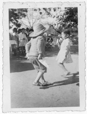 Primera imagen del registro Niños bailando cueca