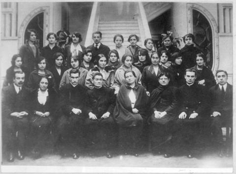 Primera imagen del registro Gabriela Mistral