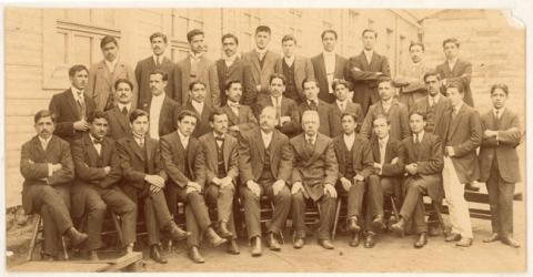 Primera imagen del registro Escuela Normal de Victoria