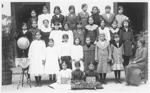 Primera imagen del registro Escuela Superior Nº1, Recoleta. 4º año. 1913