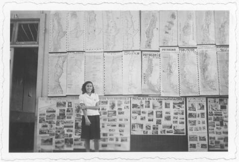 Primera imagen del registro Liceo de Niñas de Antofagasta. Exposición Pedagógica 1941-1942.. Sección Historia y Geografía