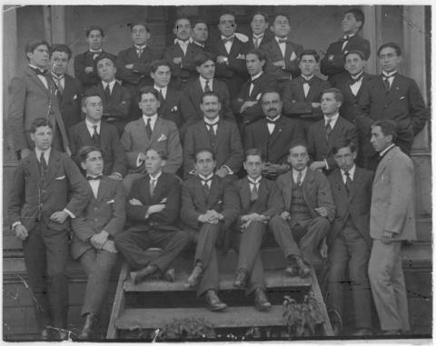 Primera imagen del registro Escuela Normal de Victoria