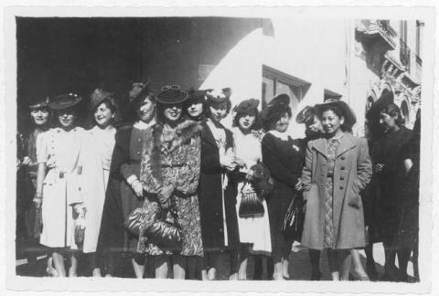 Primera imagen del registro Liceo de Niñas de Antofagasta. Bolivia: Colegio Inglés Católico, en donde se hospedó la delegación de profesoras y alumnas, 1942