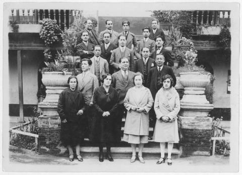 Primera imagen del registro Escuela Nº12 de Hombres 1927. Cuerpo docente