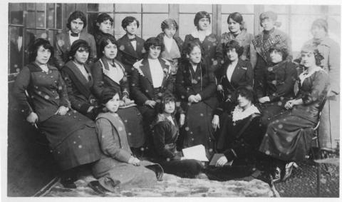 Primera imagen del registro Curso Normal de maestras