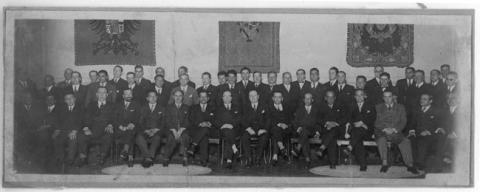 Primera imagen del registro Banquete en honor de Carlos Silva Figueroa al recibir diploma de académico en ciencias y artes de Cádiz
