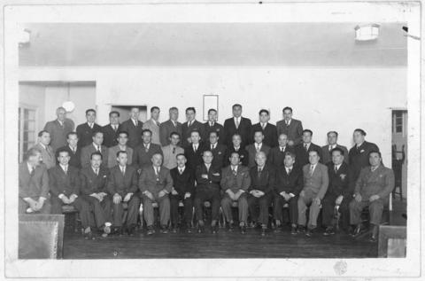 Primera imagen del registro Retrato de grupo de hombres