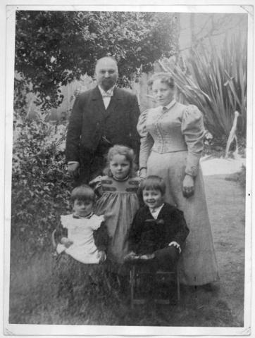 Primera imagen del registro Familia Maluschka