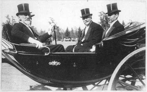 Primera imagen del registro Presidente Juan Luis Sanfuentes y Comitiva