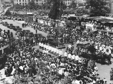 Primera imagen del registro Homenaje póstumo a Gabriela Mistral