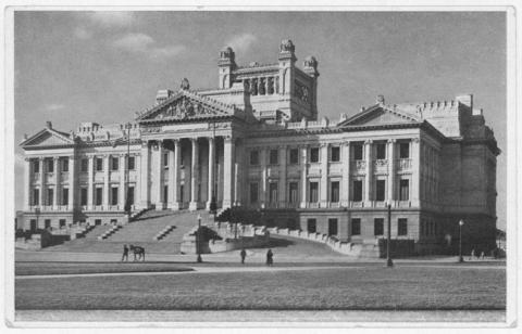 Primera imagen del registro Uruguay, Montevideo. 4/11/1942