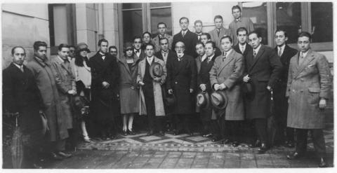Primera imagen del registro Profesor Maximiliano Salas y sus alumnos