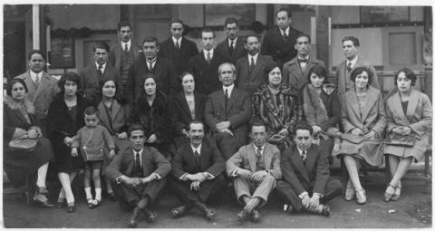 Primera imagen del registro Profesores en un Patio