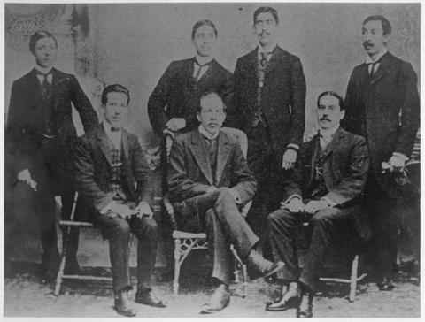 Primera imagen del registro Grupo de hombres