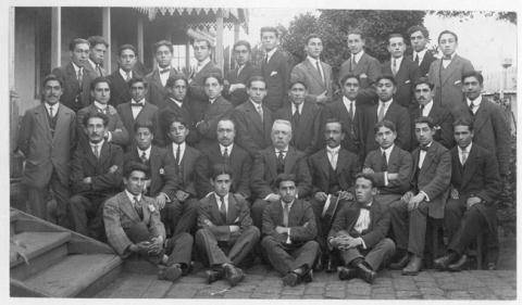 Primera imagen del registro Escuela Normal de Victoria