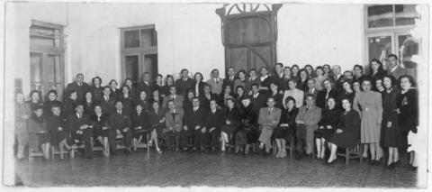 Primera imagen del registro Acto efectuado en la Escuela Experimental de Niñas Ecuador. Av. España Esquina Alameda