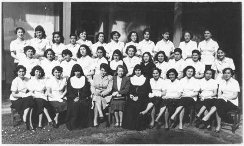 Primera imagen del registro Alumnas y monjas