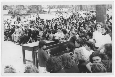 Primera imagen del registro Multitud en acto