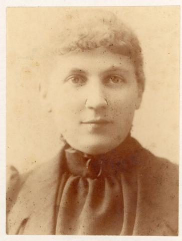 Primera imagen del registro Retrato femenino
