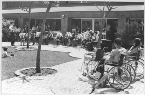 Primera imagen del registro Escuela de Cultura Artística ofrece programa de extensión a niños del Instituto de Rehabilitación Infantil