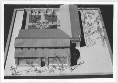Primera imagen del registro Maqueta Escuela Conventual (Existente en el Museo Pedagógico)