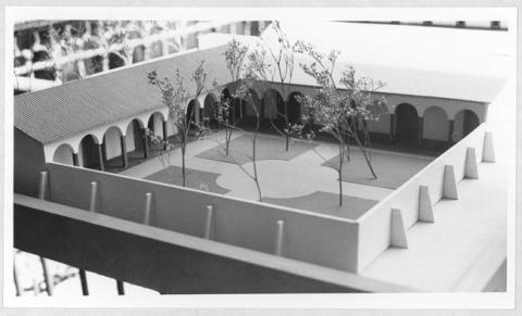 Primera imagen del registro Maqueta Escuela Conventual (Existente en el Museo Pedagógico)