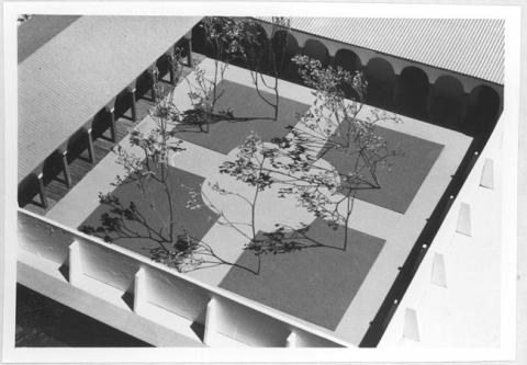 Primera imagen del registro Maqueta Escuela Conventual (Existente en el Museo Pedagógico)