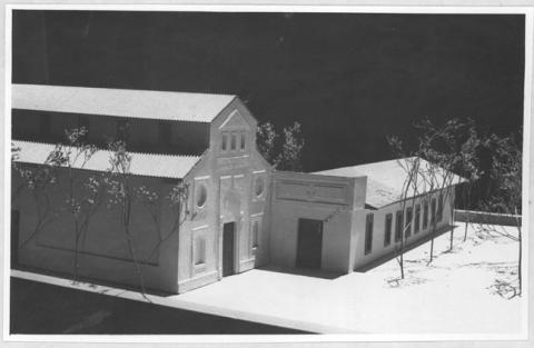 Primera imagen del registro Maqueta Escuela Conventual (Existente en el Museo Pedagógico)