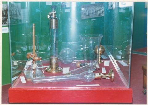 Primera imagen del registro Panel de Exposición del Museo Pedagógico en Feria del Hogar 1985
