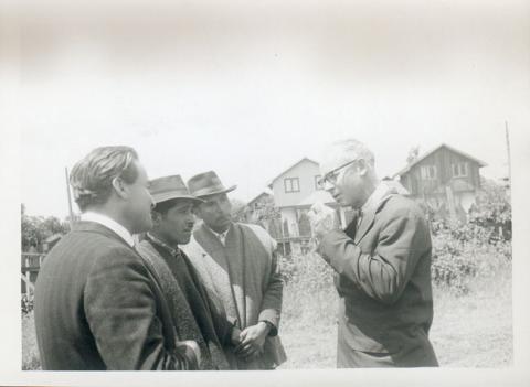 Primera imagen del registro Hombres conversando
