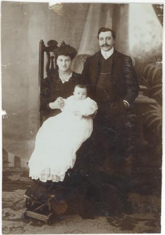 Primera imagen del registro Retrato de familia