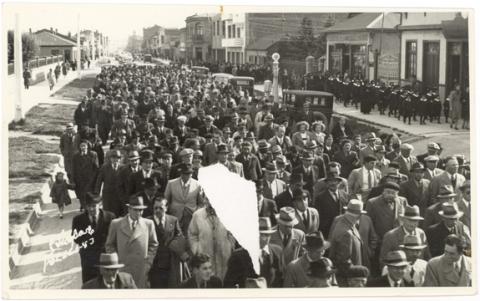 Primera imagen del registro Gente caminando