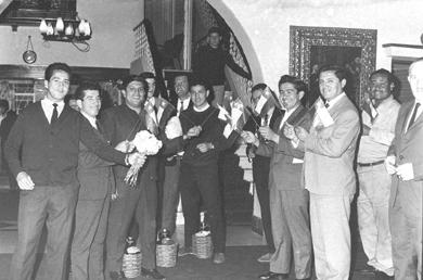 Primera imagen del registro Seleccion Chilena en Hall de Hotel Leonel Herrera