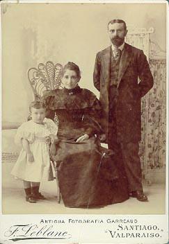 Primera imagen del registro Retrato de la familia Olivares Valdivia