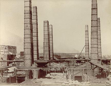 Primera imagen del registro Fabrica con 7 torres de ladrillo