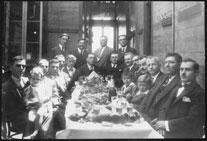 Primera imagen del registro Grupo en una mesa